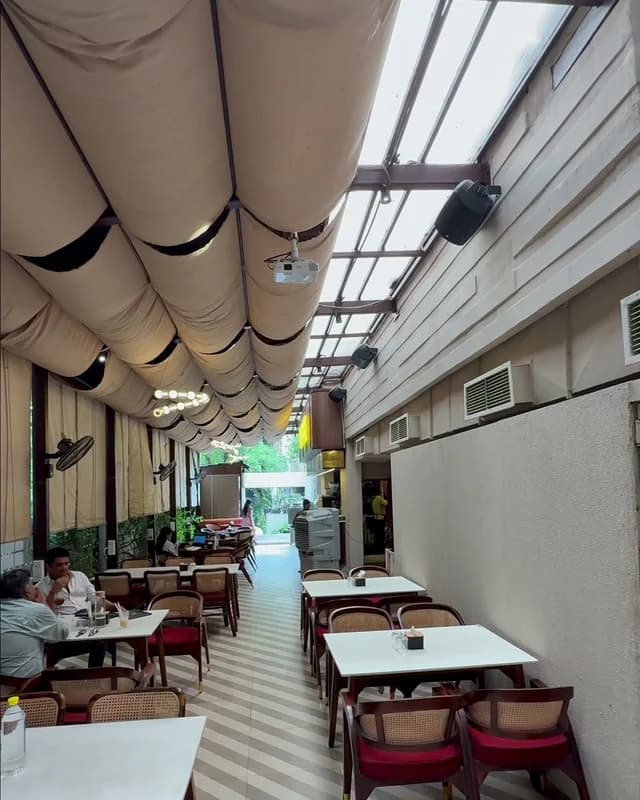 Oree Coffee & Kitchen - Image 4