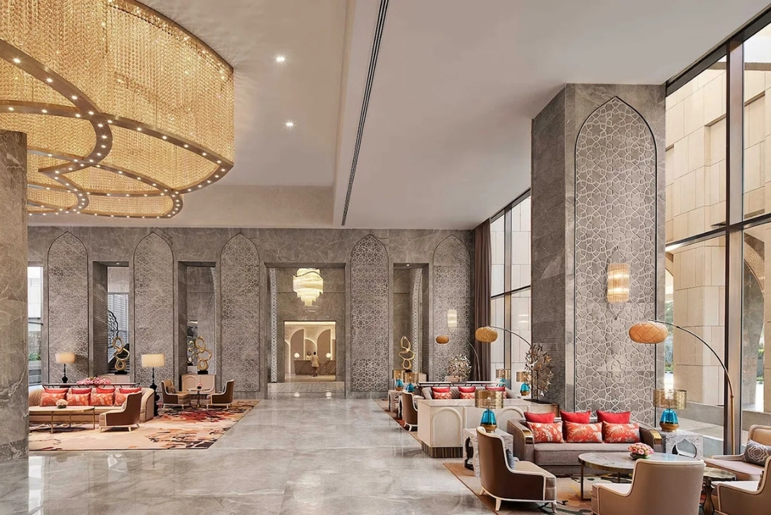 Taj Amer, Jaipur — grand lobby with chandelier